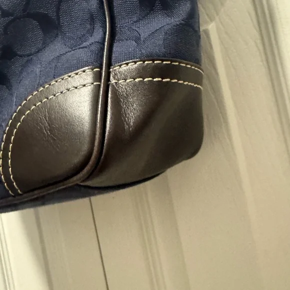 Coach 2007 Legacy Handbag - Picture 6 of 15